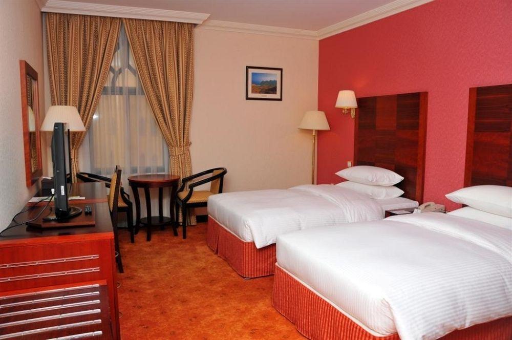Majan Continental Hotel Маскат Екстериор снимка